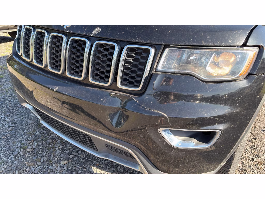 2018 Diamond Black Crystal Pearlcoat Jeep Grand Cherokee Limited 4X4 SUV