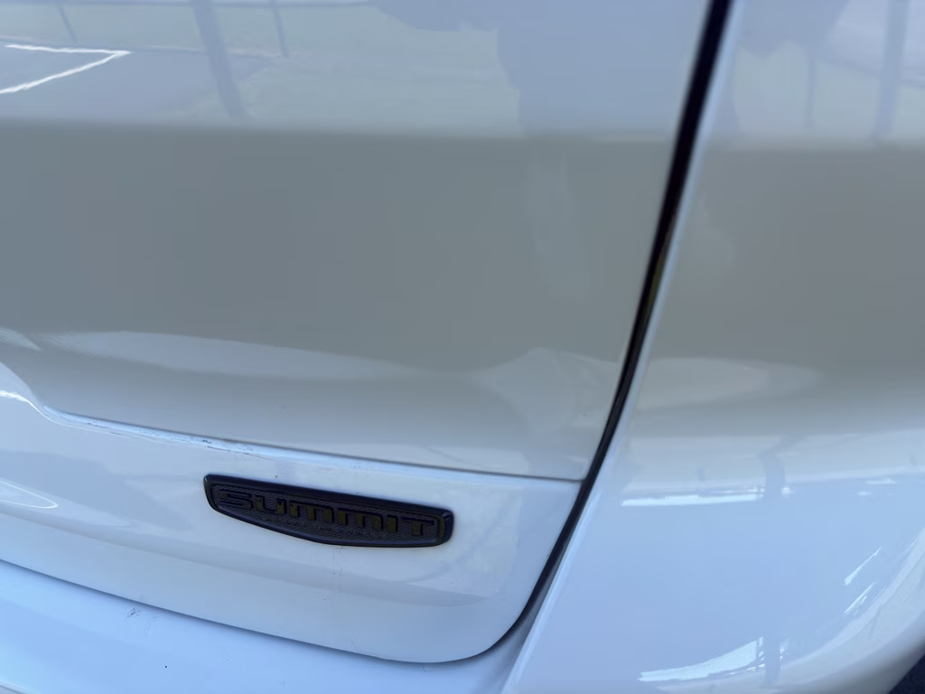 2024 Bright White Clearcoat Jeep Grand Cherokee L Summit Reserve 4X4 SUV
