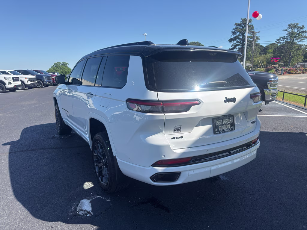 2024 Bright White Clearcoat Jeep Grand Cherokee L Summit Reserve 4X4 SUV