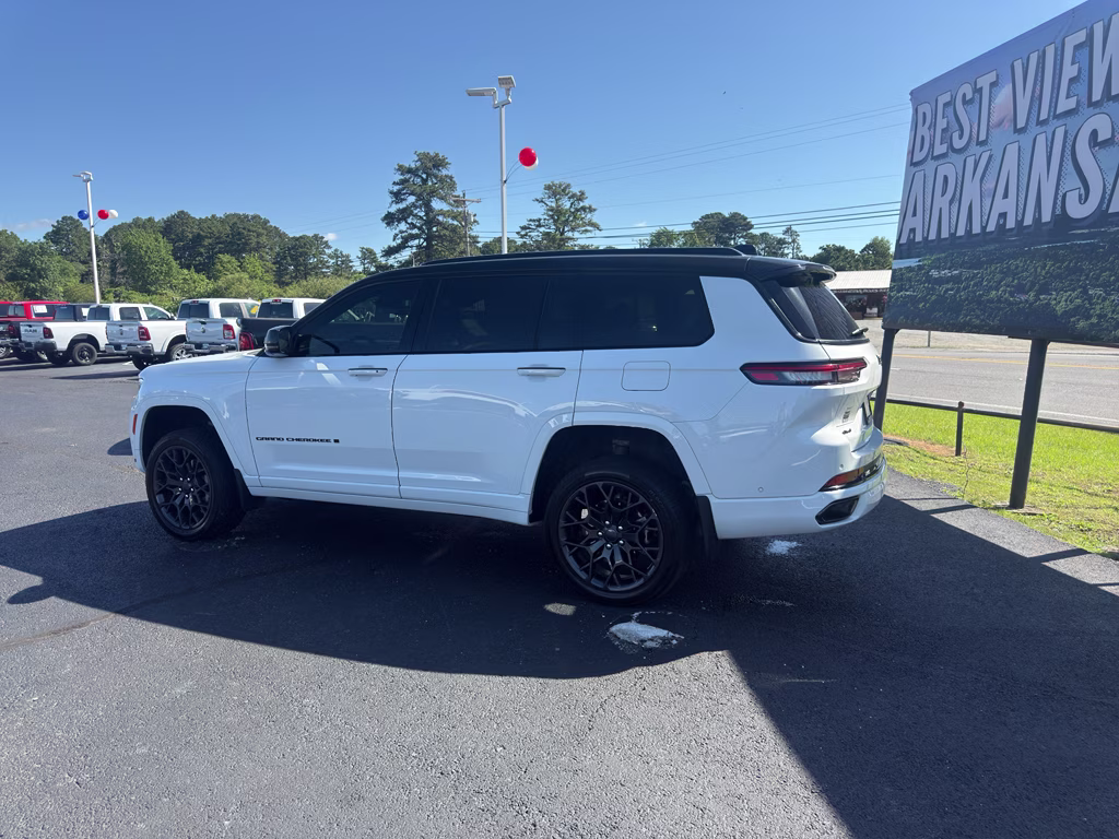 2024 Bright White Clearcoat Jeep Grand Cherokee L Summit Reserve 4X4 SUV