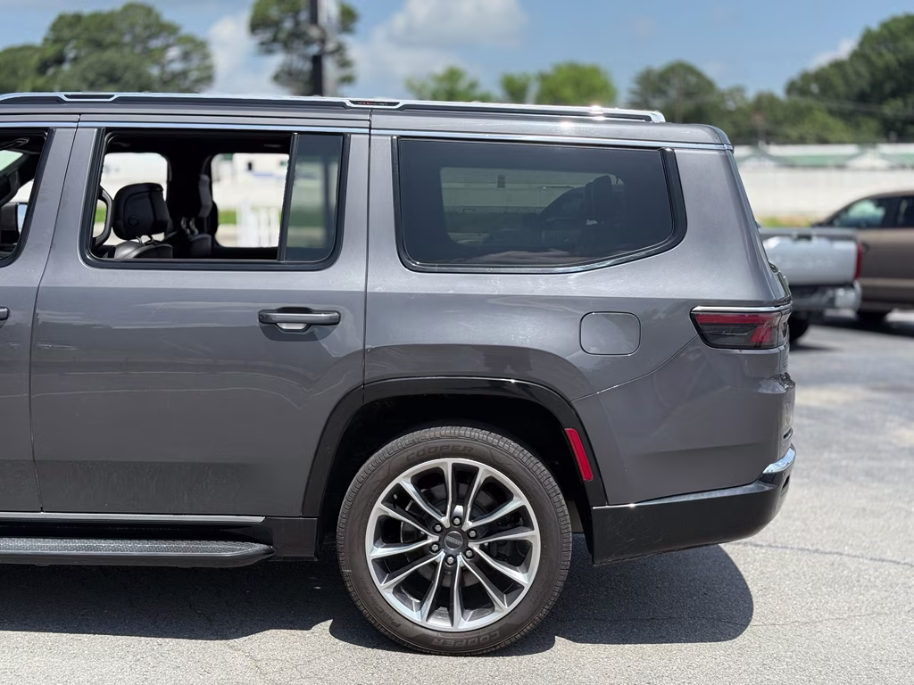 2022 Baltic Gray Metallic Clearcoat Jeep Wagoneer Series III RWD SUV