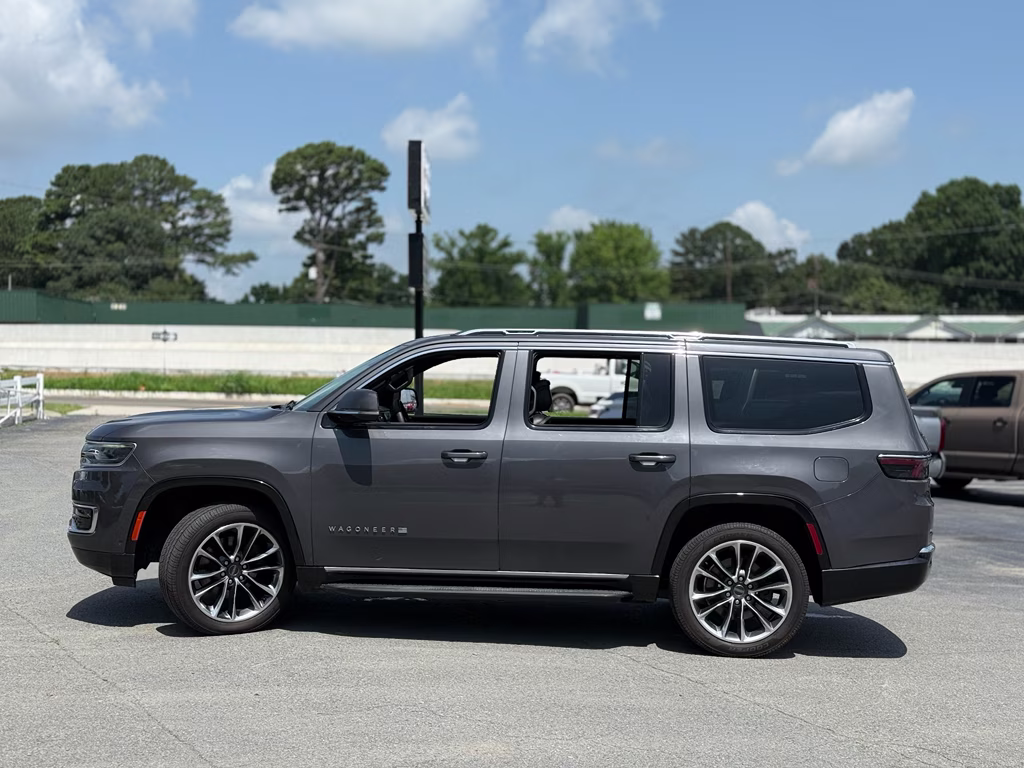 2022 Baltic Gray Metallic Clearcoat Jeep Wagoneer Series III RWD SUV