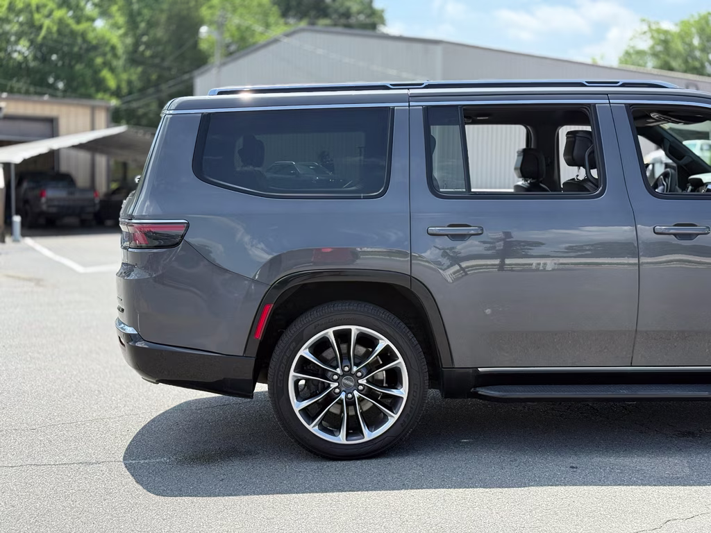 2022 Baltic Gray Metallic Clearcoat Jeep Wagoneer Series III RWD SUV