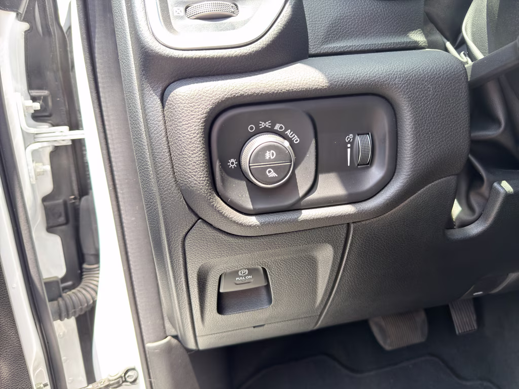 2024 Bright White Clearcoat Ram 1500 Big Horn 4X4 Truck
