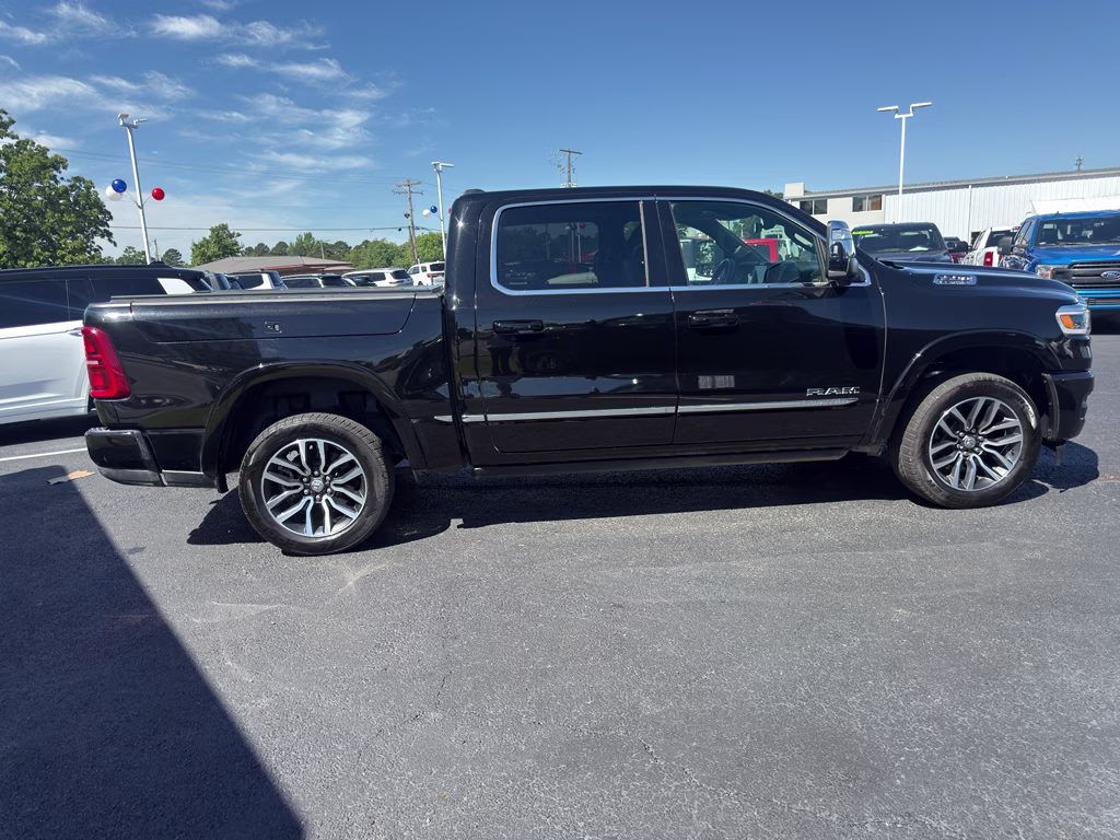 2025 Diamond Black Crystal Pearlcoat Ram 1500 Limited 4X4 Truck