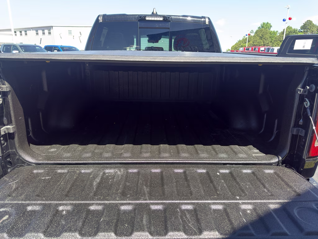 2023 Diamond Black Crystal Pearlcoat Ram 1500 Limited 4X4 Truck