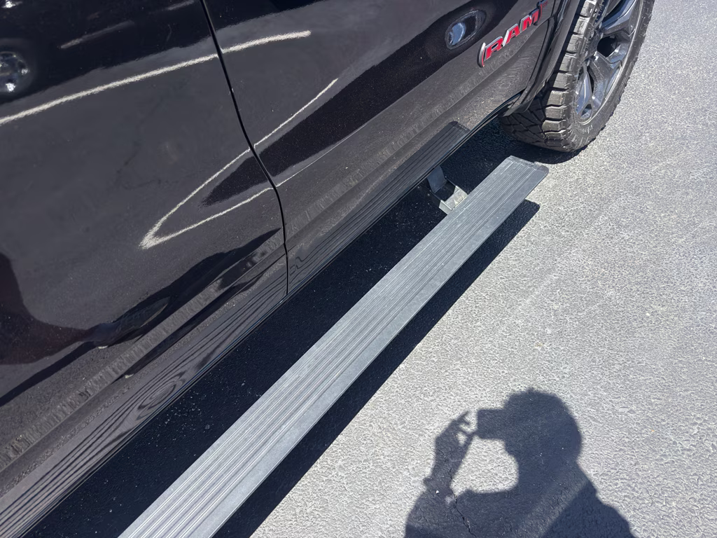 2023 Diamond Black Crystal Pearlcoat Ram 1500 Limited 4X4 Truck