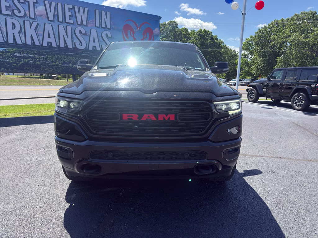 2023 Diamond Black Crystal Pearlcoat Ram 1500 Limited 4X4 Truck