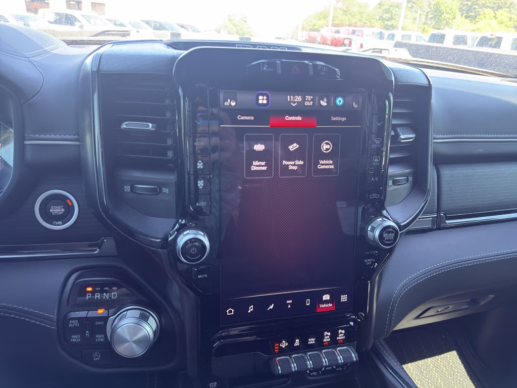 2023 Diamond Black Crystal Pearlcoat Ram 1500 Limited 4X4 Truck