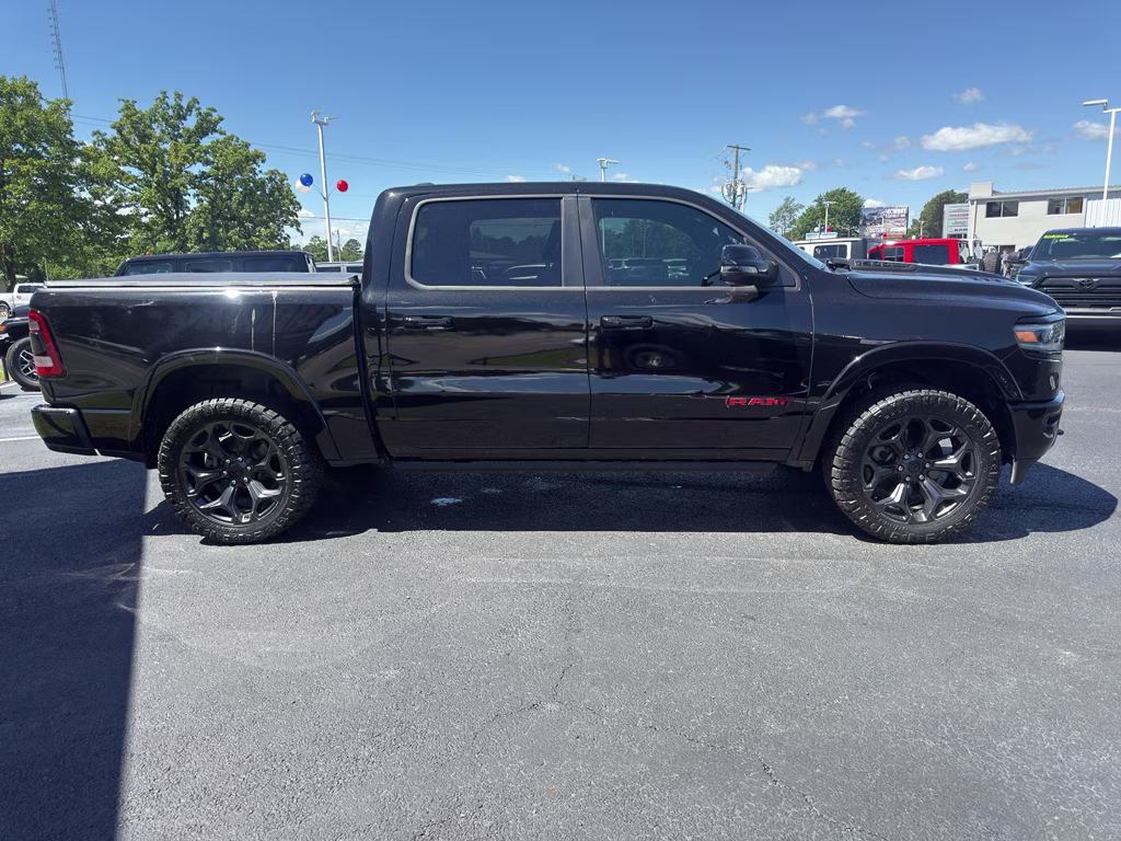 2023 Diamond Black Crystal Pearlcoat Ram 1500 Limited 4X4 Truck