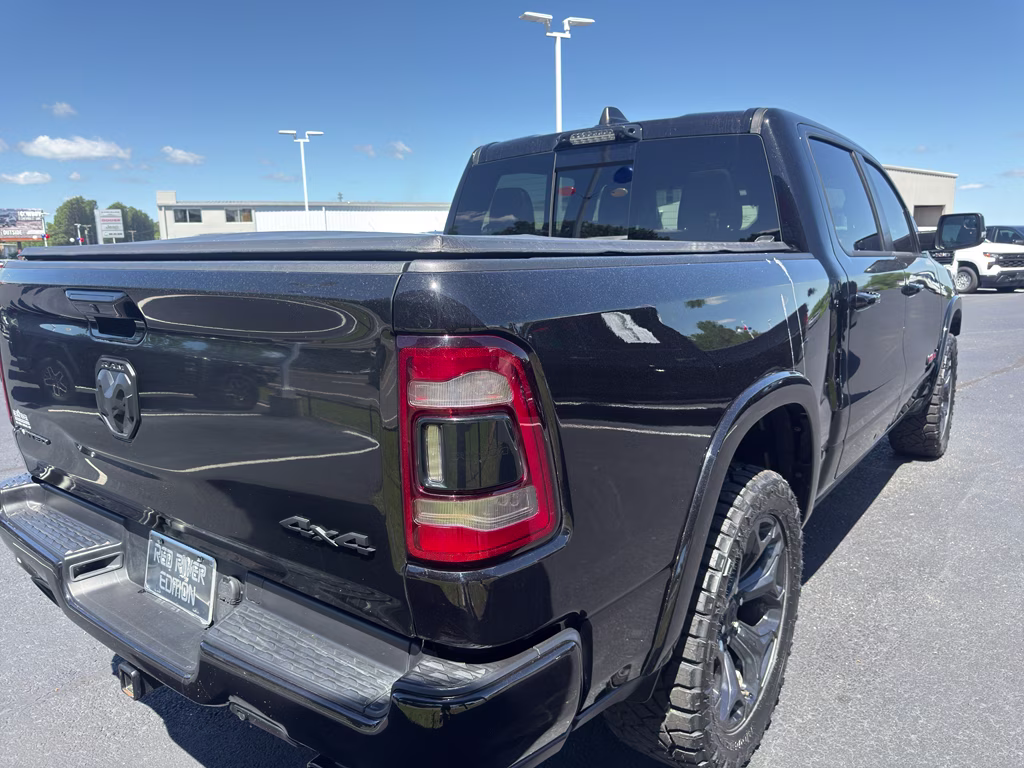 2023 Diamond Black Crystal Pearlcoat Ram 1500 Limited 4X4 Truck