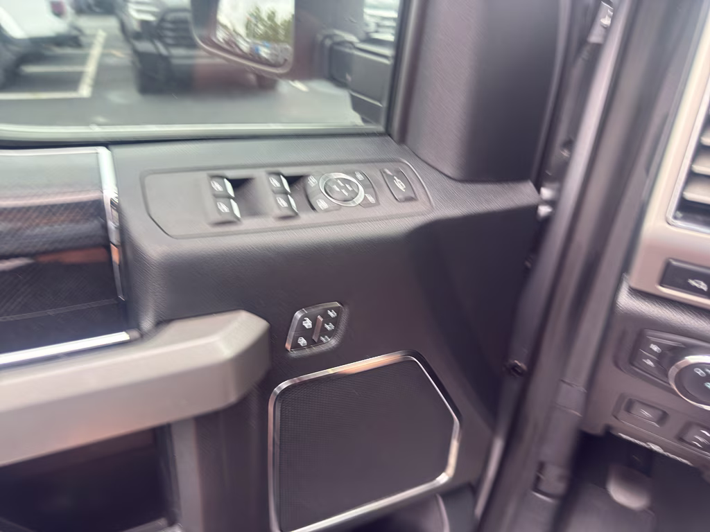 2021 Iconic Silver Metallic Ford Super Duty F-250 SRW Platinum 4X4 Truck