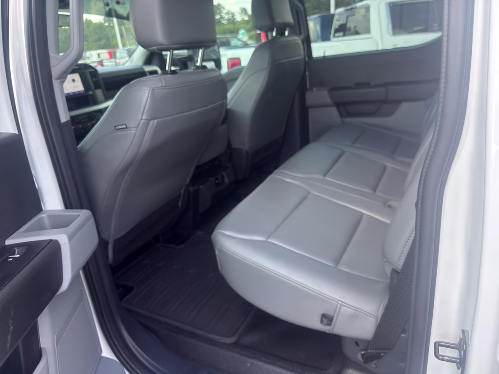 2024 Oxford White Ford Super Duty F-350 DRW XL 4X4 Truck