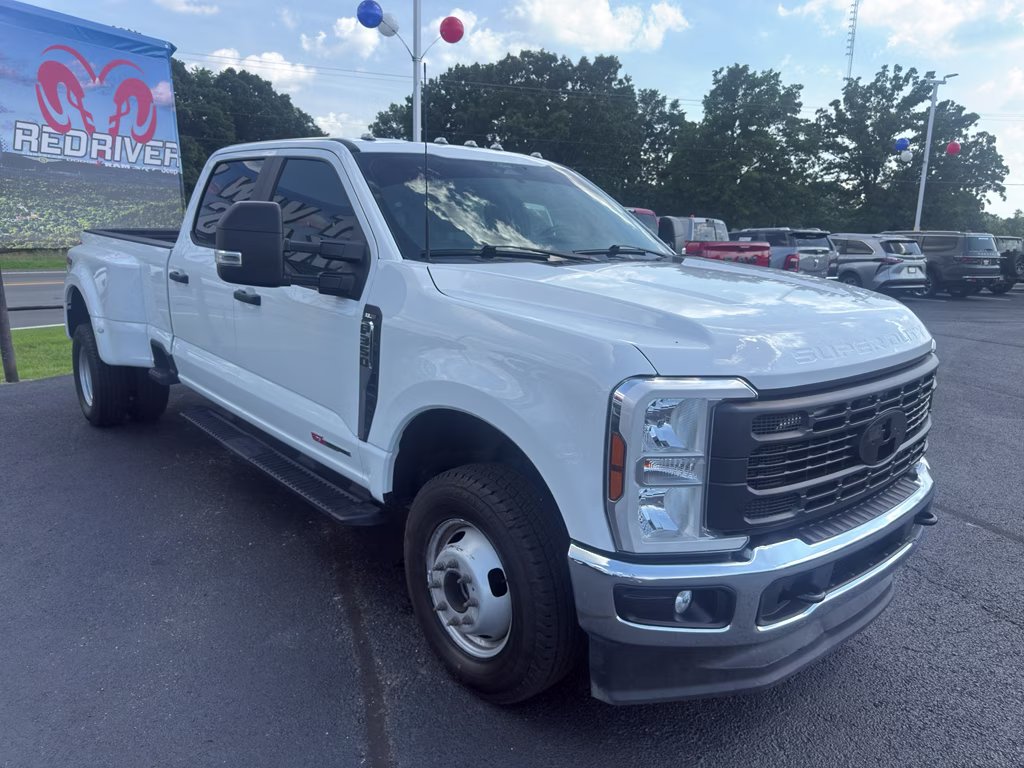 2024 Oxford White Ford Super Duty F-350 DRW XL 4X4 Truck