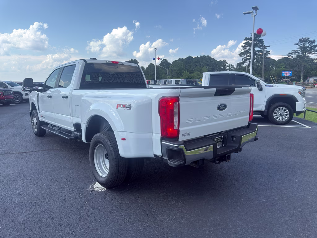2024 Oxford White Ford Super Duty F-350 DRW XL 4X4 Truck