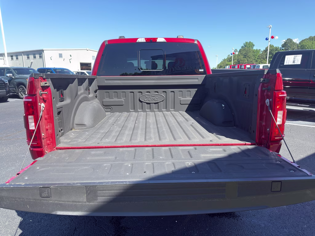 2021 Rapid Red Metallic Tinted Clearcoat Ford F-150 XLT 4X4 Truck