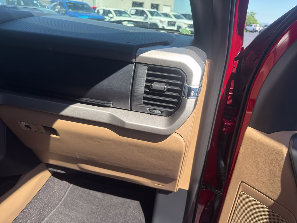 2021 Rapid Red Metallic Tinted Clearcoat Ford F-150 XLT 4X4 Truck