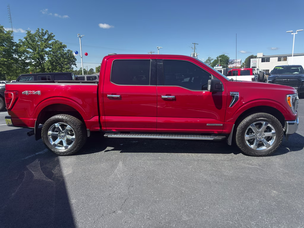 2021 Rapid Red Metallic Tinted Clearcoat Ford F-150 XLT 4X4 Truck