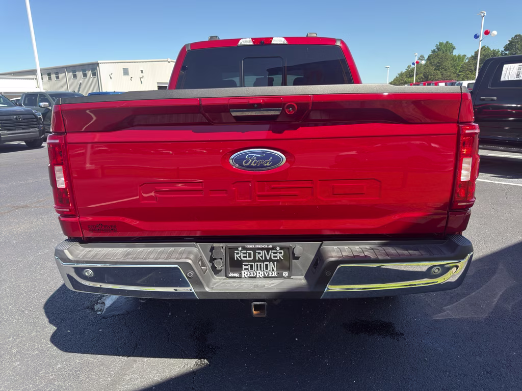 2021 Rapid Red Metallic Tinted Clearcoat Ford F-150 XLT 4X4 Truck