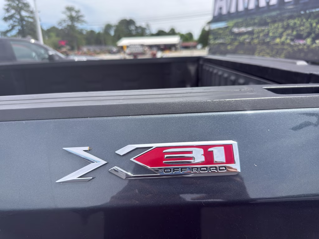 2019 Dark Sky Metallic GMC Sierra SLT 4X4 Truck