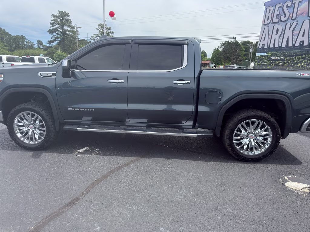 2019 Dark Sky Metallic GMC Sierra SLT 4X4 Truck