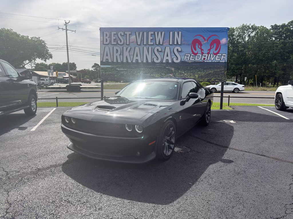 2023 Pitch Black Clearcoat Dodge Challenger R/T Scat Pack RWD Coupe