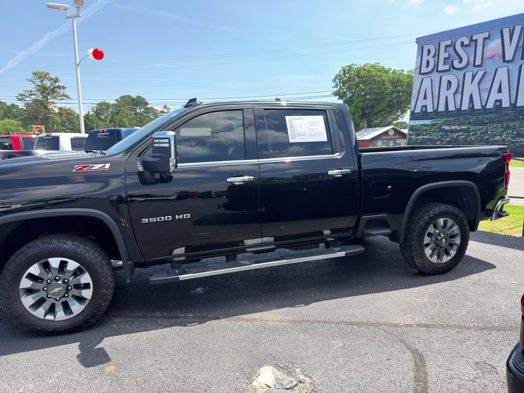 2022 Black Chevrolet Silverado LTZ 4X4 Truck