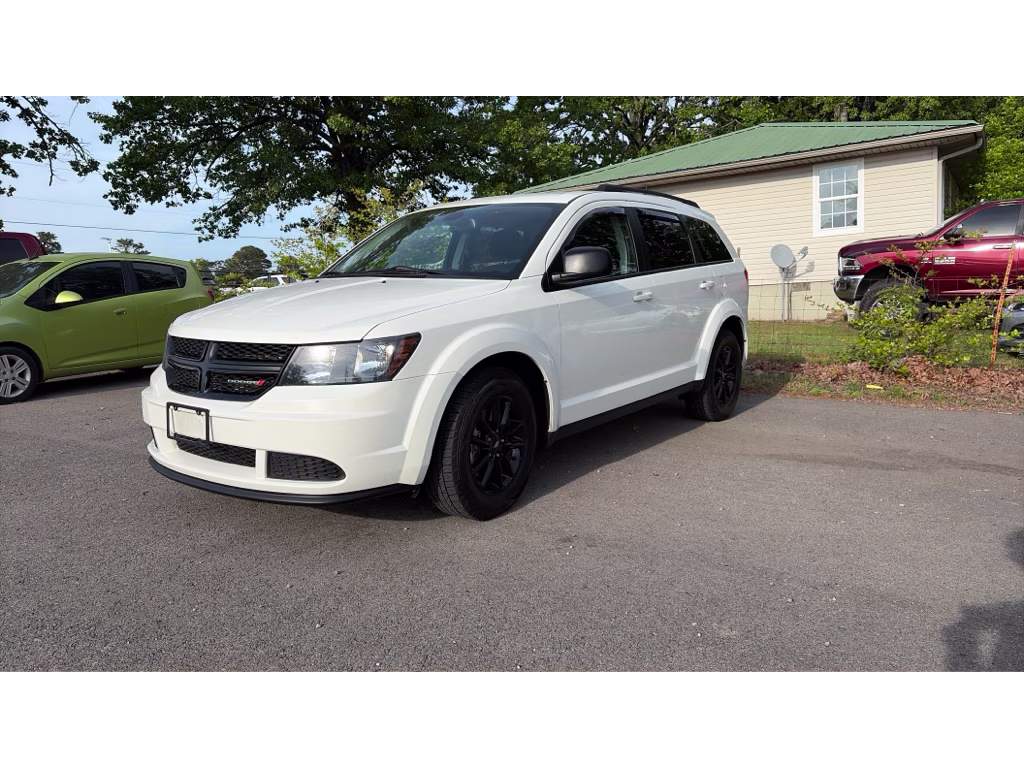 2020 Vice White Dodge Journey SE Value FWD SUV