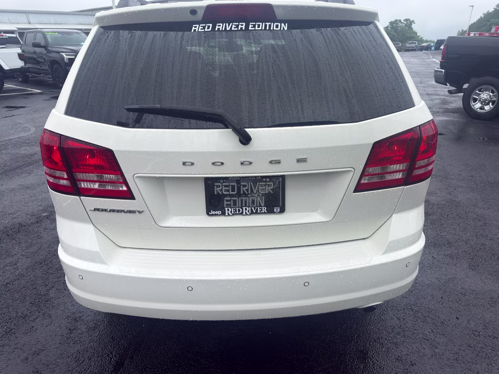 2020 Vice White Dodge Journey SE Value FWD SUV