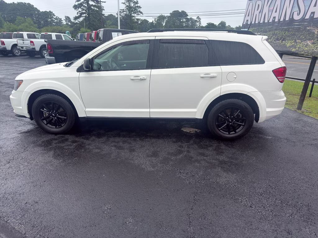 2020 Vice White Dodge Journey SE Value FWD SUV