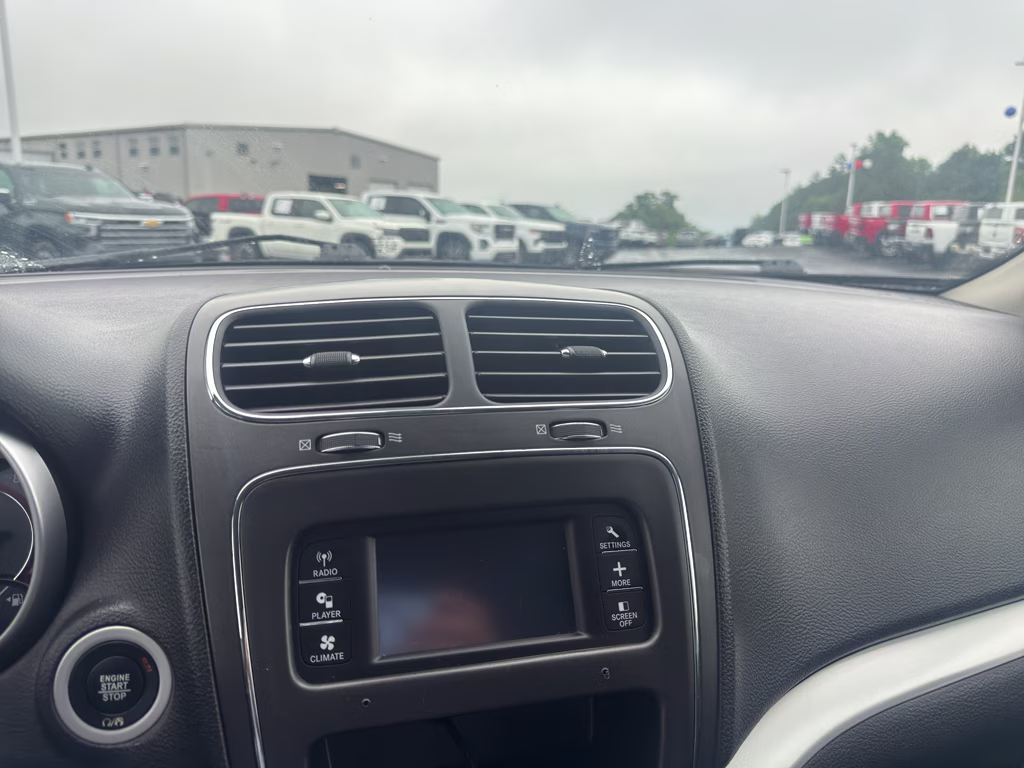 2020 Vice White Dodge Journey SE Value FWD SUV