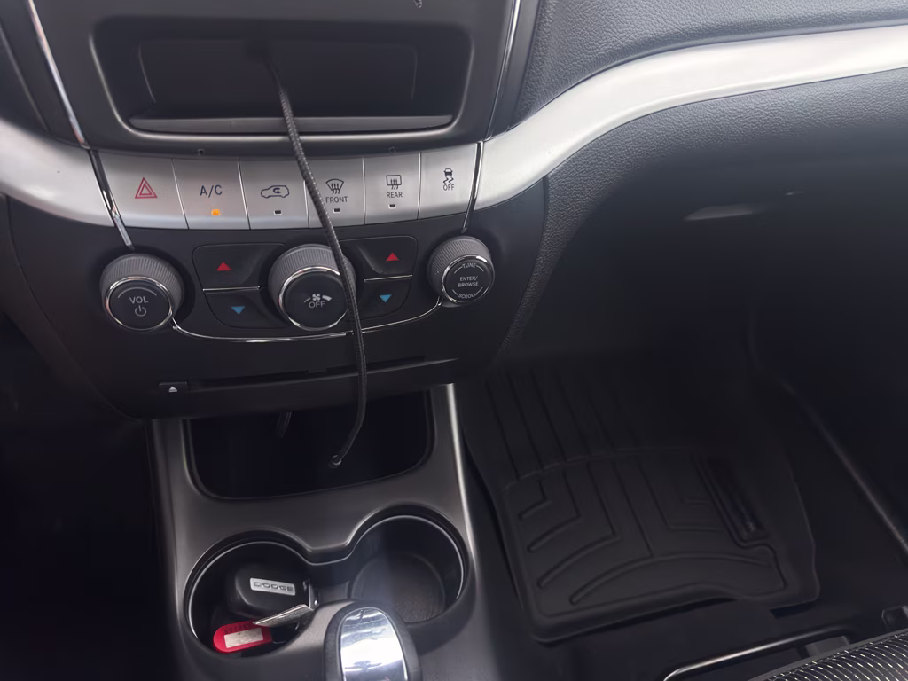 2020 Vice White Dodge Journey SE Value FWD SUV