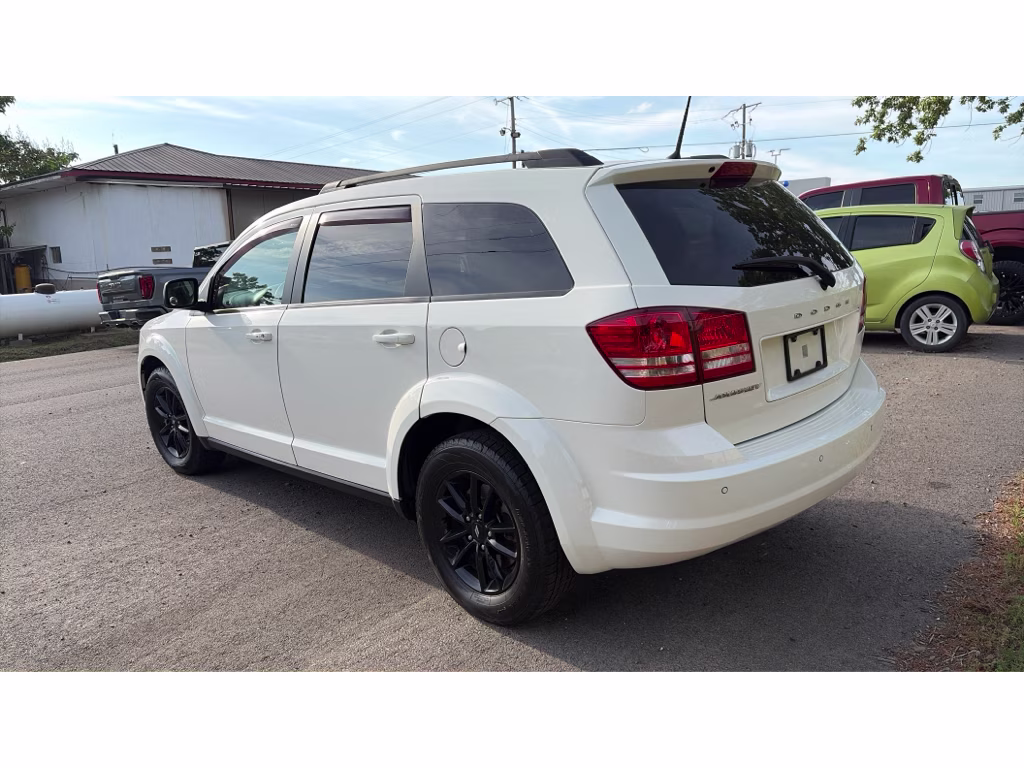 2020 Vice White Dodge Journey SE Value FWD SUV