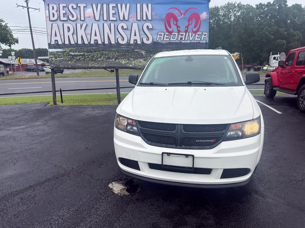 2020 Vice White Dodge Journey SE Value FWD SUV