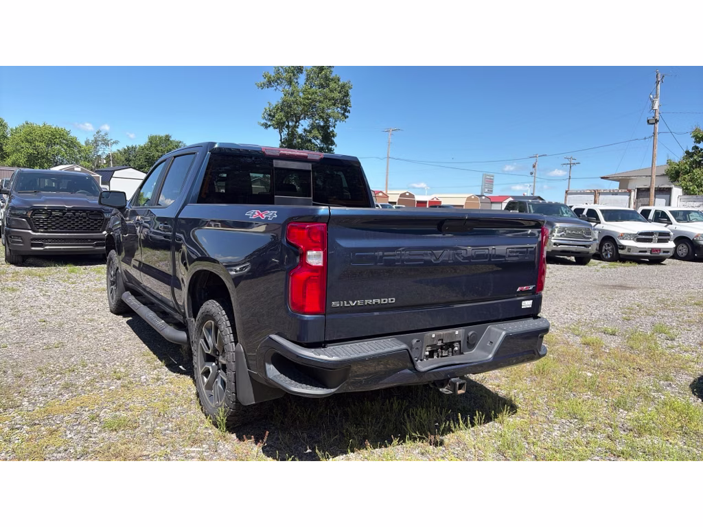 2019 Northsky Blue Metallic Chevrolet Silverado RST 4X4 Truck