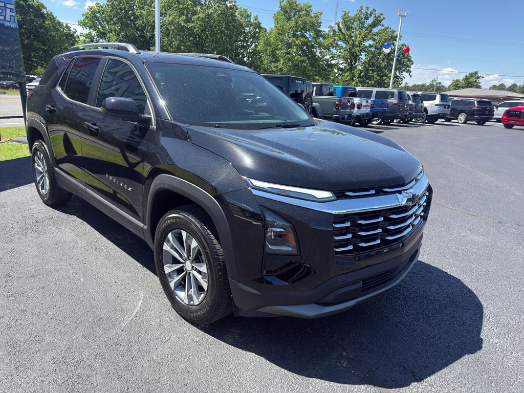 2025 Mosaic Black Metallic Chevrolet Equinox FWD LT FWD SUV
