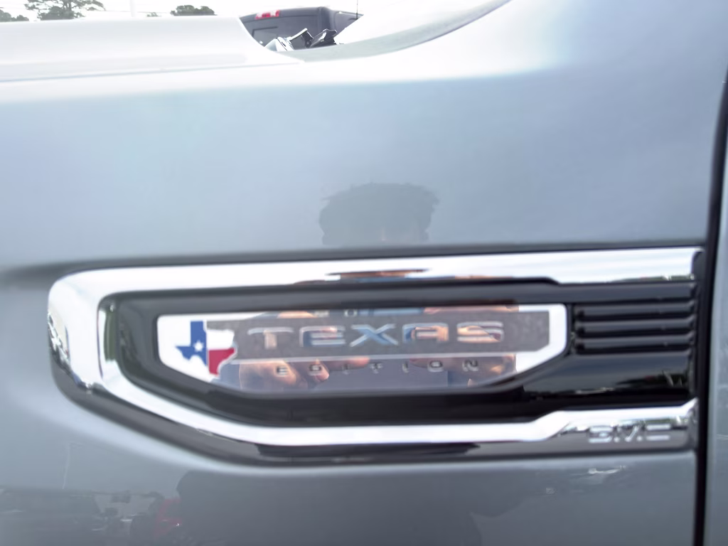 2024 Sterling Metallic GMC Sierra SLT 4X4 Truck