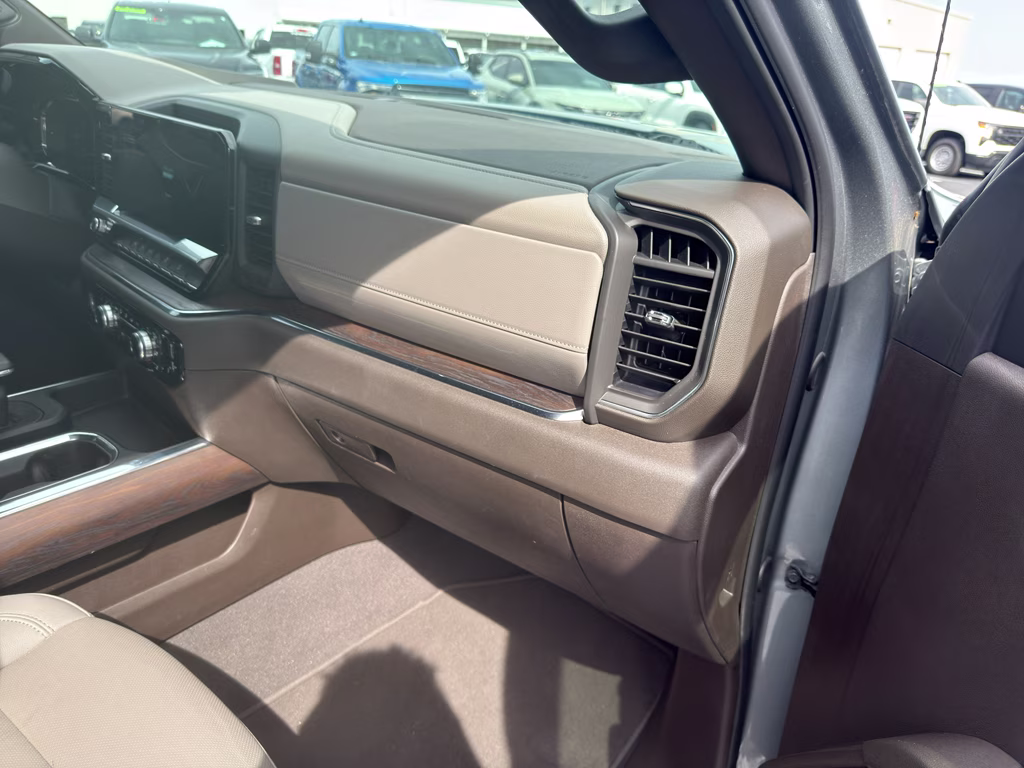 2024 Sterling Metallic GMC Sierra SLT 4X4 Truck