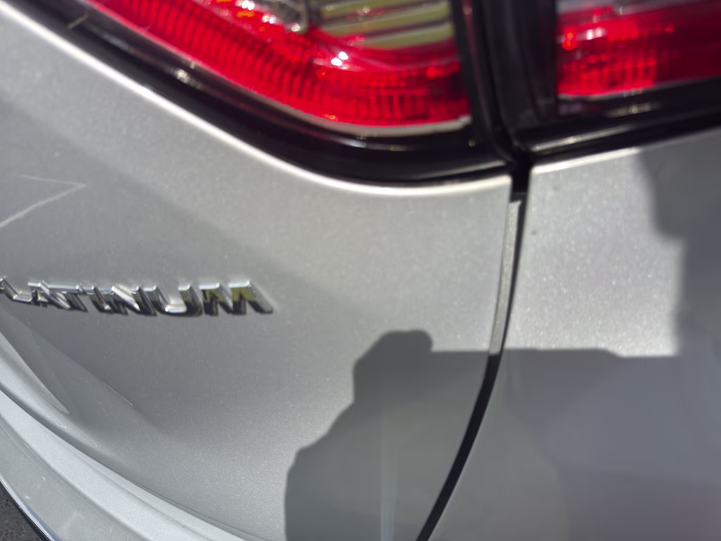 2015 Brilliant Silver Metallic Nissan Murano Platinum FWD SUV