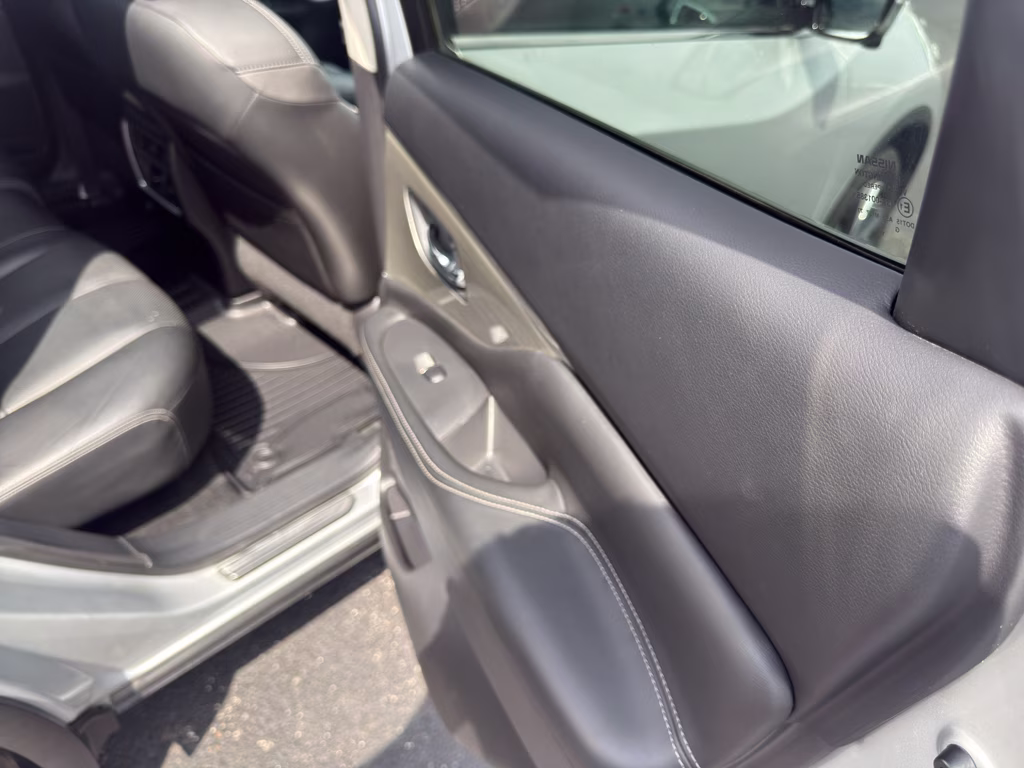 2015 Brilliant Silver Metallic Nissan Murano Platinum FWD SUV