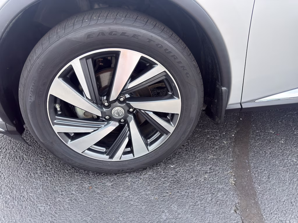 2015 Brilliant Silver Metallic Nissan Murano Platinum FWD SUV