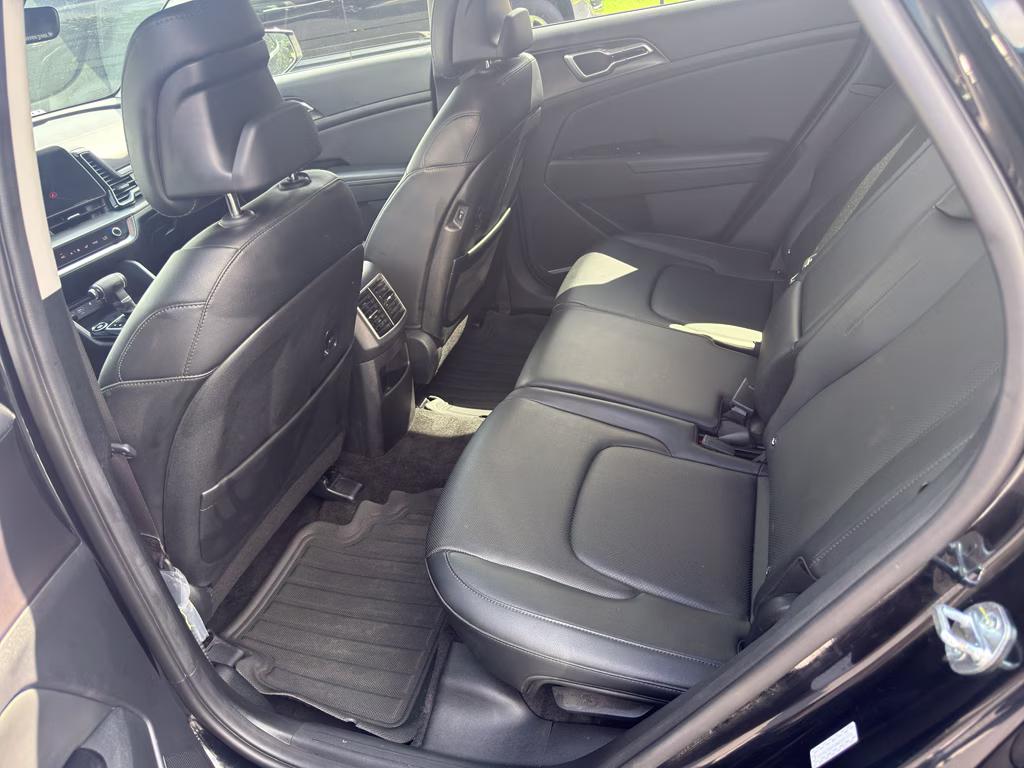 2024 Ebony Black Kia Sportage EX FWD SUV