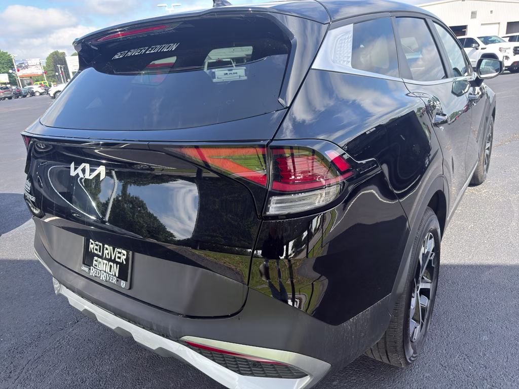 2024 Ebony Black Kia Sportage EX FWD SUV