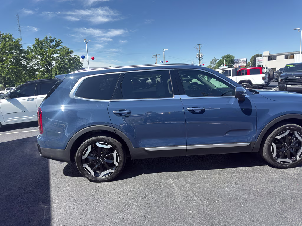 2024 Midnight Lake Blue Kia Telluride S FWD SUV