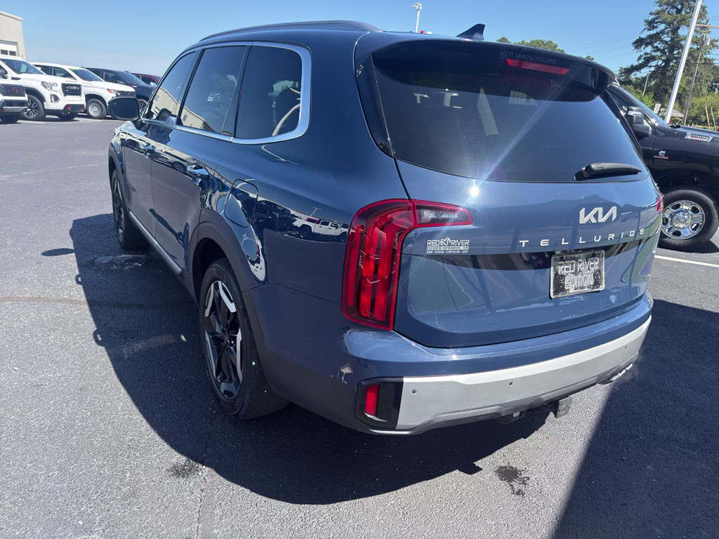 2024 Midnight Lake Blue Kia Telluride S FWD SUV