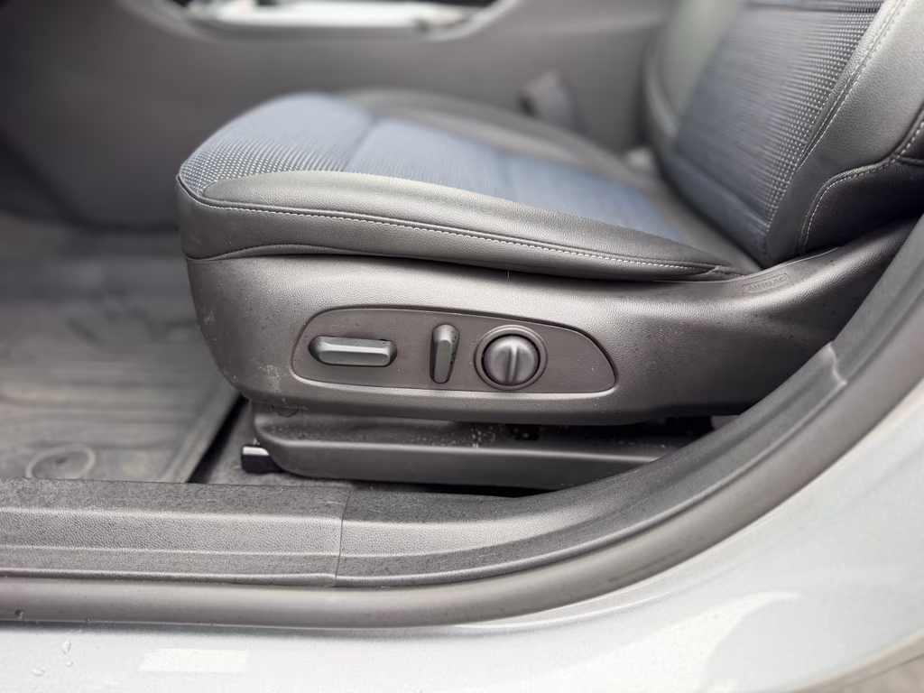 2025 Moonstone Gray Metallic Buick Envista Preferred FWD SUV