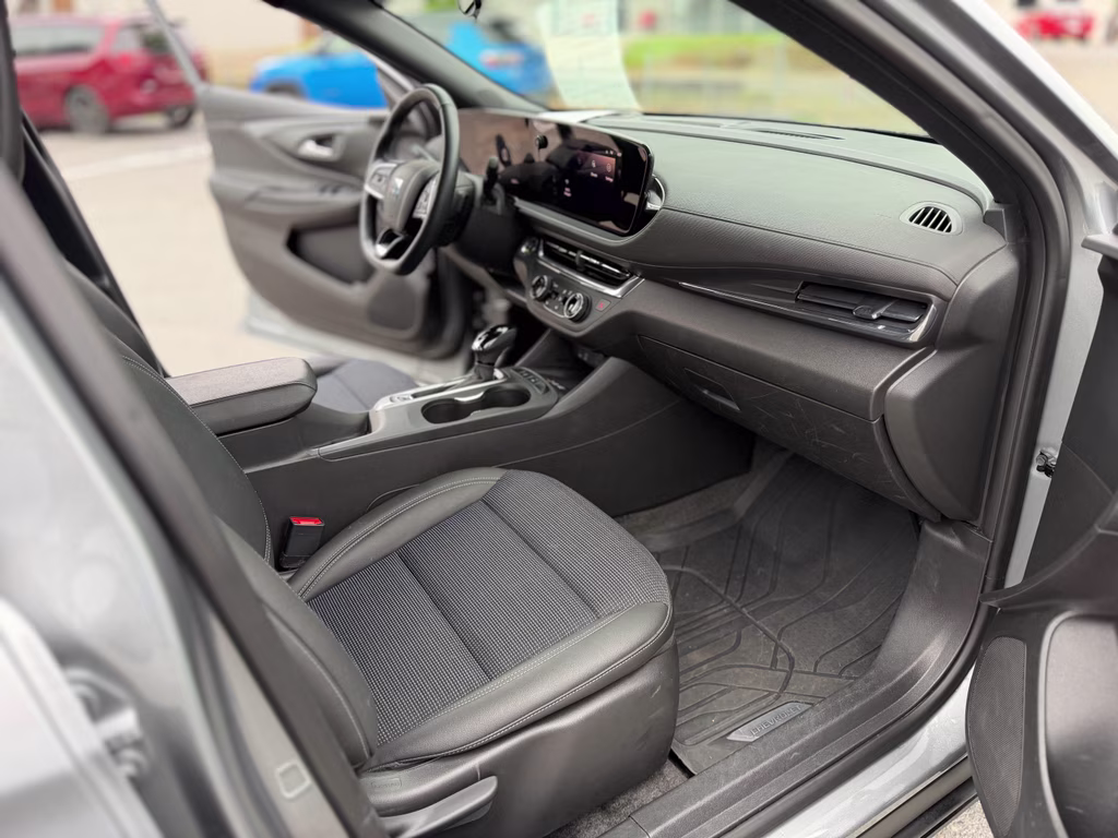 2025 Moonstone Gray Metallic Buick Envista Preferred FWD SUV