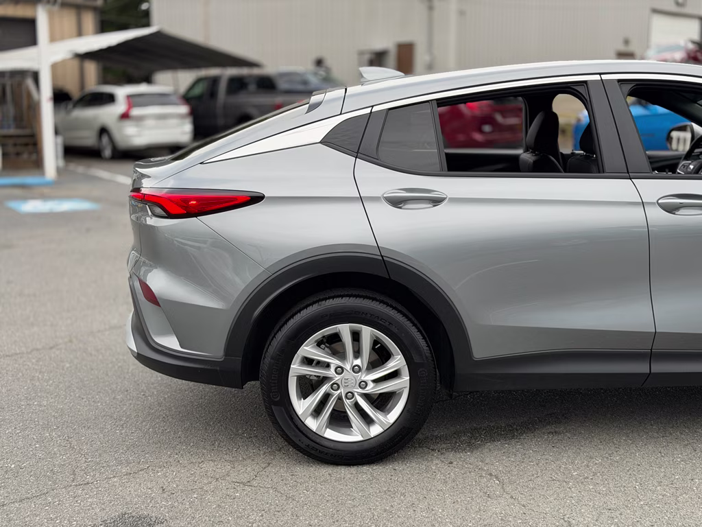 2025 Moonstone Gray Metallic Buick Envista Preferred FWD SUV
