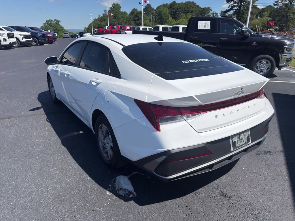 2025 Serenity White Hyundai Elantra SE FWD Sedan