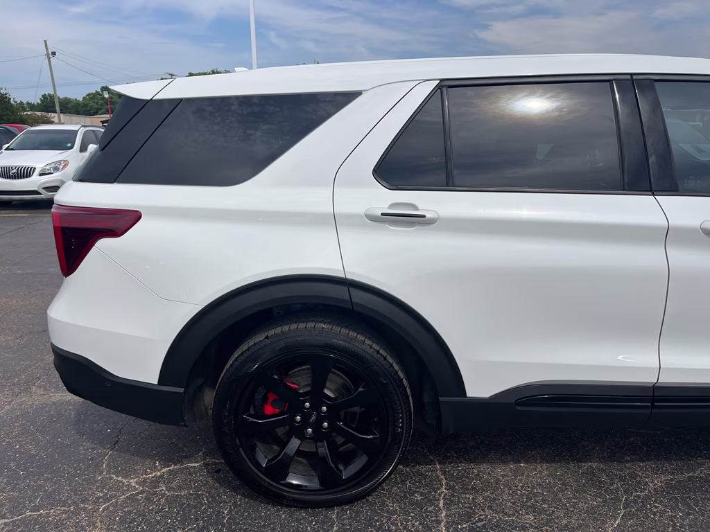 2021 Star White Metallic Tri-Coat Ford Explorer ST 4X4 SUV